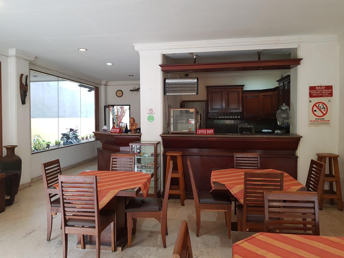 Hotel Maxim Kwitang Jakarta Exterior photo